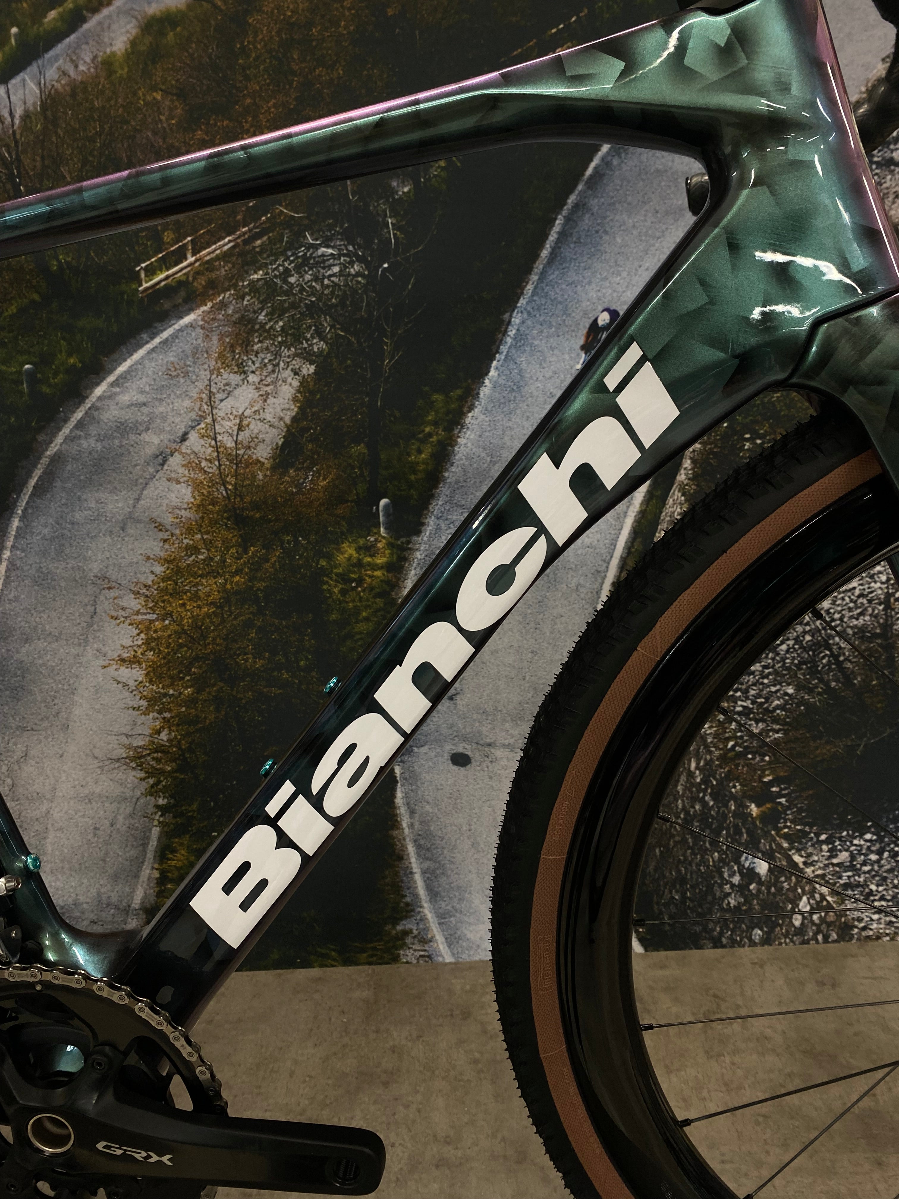Officina Bianchi Impulso RC GRX Di2 - Chameleon Green